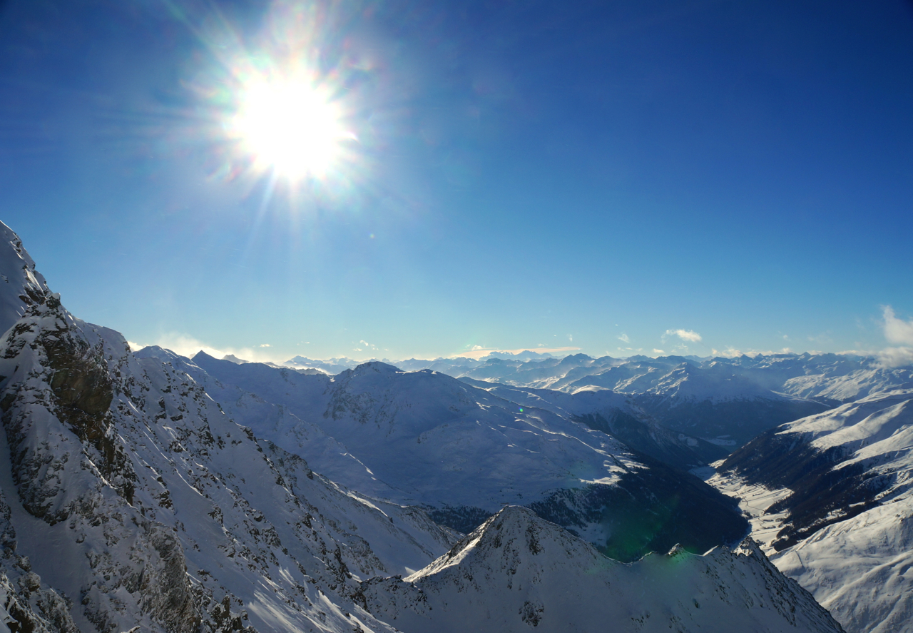Unglaubliche Aussicht gen Schweiz und Italien © Gipfelfieber.com