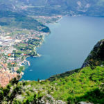Blick in die Tiefe auf den Gardasee © Gipfelfieber.com