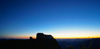 Das Watzmannhaus im Morgengrauen