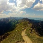 Grat am Gipfel und der Forggensee © Gipfelfieber.com