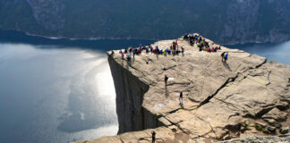 Norwegens Wahrzeichen: Die Wanderung zum Preikestolen Norwegen - Hike zum Preikestolen © Gipfelfieber.com