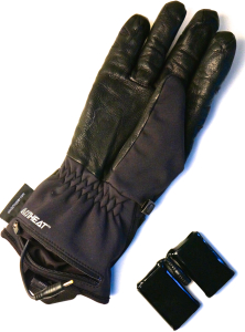 Handschuh, Akkufach und Akku © Gipfelfieber.com