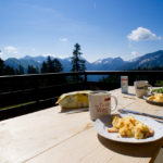 Frühstück mit traumhaftem Ausblick © Gipfelfieber.com