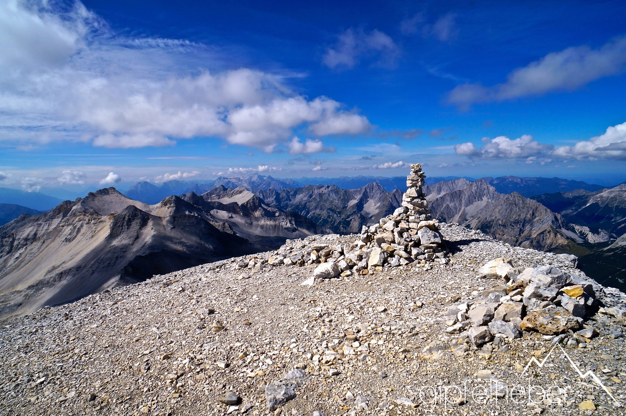 August: Gipfel der Westlichen Ödkarspitze im Karwendel © Gipfelfieber