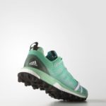 Mint-Grün (Damenmodell) © Adidas