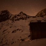 Winterraum der Coburger Hütte unter dem Sternenhimmel © Gipfelfieber