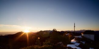 Sonnenaufgang am Spitzstein und die Frage: Was ist eigentlich ein Hausberg? © Gipfelfieber