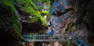 Wanderung durch die Almbachklamm: (Be)rauschende Fluten Über zahllose Brücken © Gipfelfieber