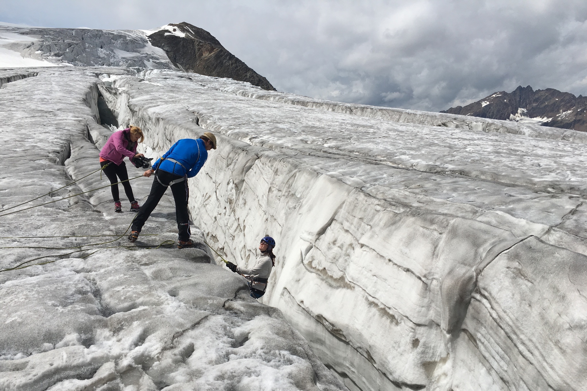 Übung einer Bergung aus der Gletscherspalte © Gipfelfieber