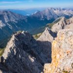 Das rot leuchtende Schüsselkarbiwak © Gipfelfieber