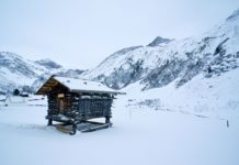 Schneeschuhwandern im Sertig: Von Gämsen, Walsern und Eiskletterern Schneeschuhwandern im Sertig: Von Gämsen, Walsern und Eiskletterern © Gipfelfieber