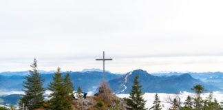 Gipfelkreuz der Rudersburg © Gipfelfieber