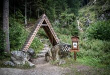 Durch die Rehbachklamm zur Hinterschießlingalm: Dem Kaiser zu Füßen Eingang zum Oberen Abschnitt © Gipfelfieber
