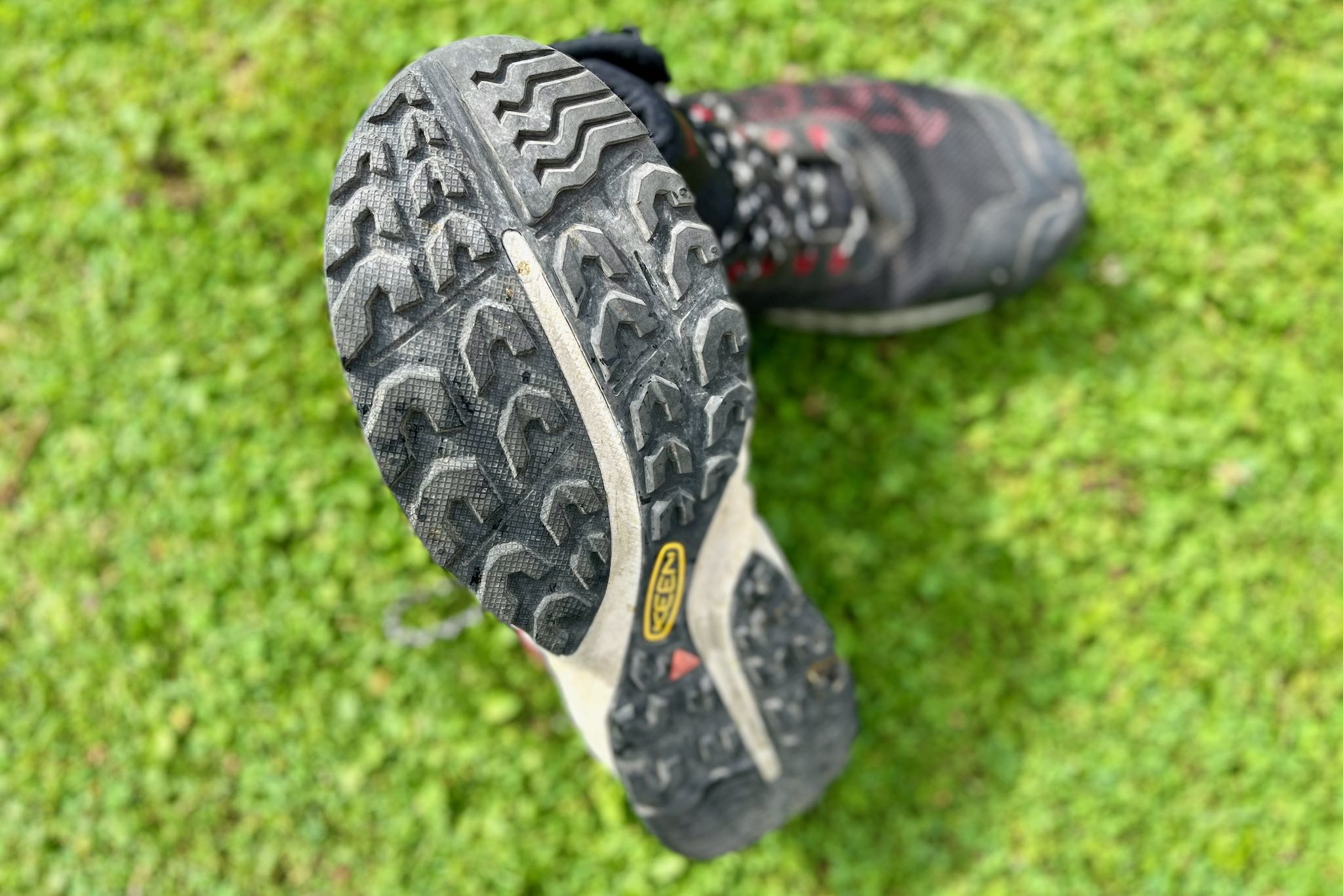 Leichte Bergschuhe & Wanderschuhe im Test Leichtigkeit am Berg