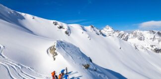 Auf die Skitour, fertig, los: Auffellen & Start der Tour © Gipfelfieber