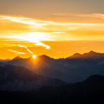 Zaghaft kommt die Sonne über den Horizont © Gipfelfieber