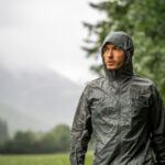 Leichte Regenjacken im Test: Unverzichtbare Begleiter beim Wandern und Bergsteigen © Gipfelfieber