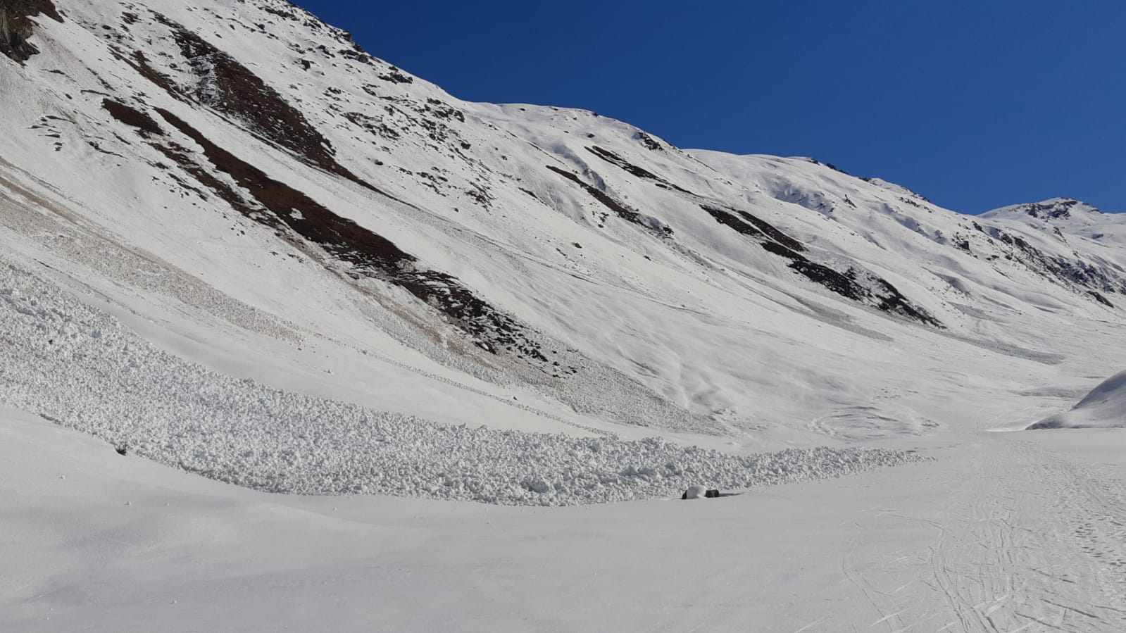 Nassschneelawine © Firmalpin