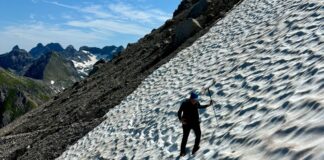 Querung eines Altschneefelds im Allgäu © Gipfelfieber.com