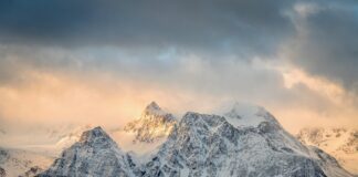 Lyngenalpen über dem Lyngenfjord © Gipfelfieber