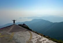 Monte Capanne: 4-Gipfel-Tour über den höchsten Berg Elbas Landeplattform auf dem Gipfel des Monte Capanne © Gipfelfieber