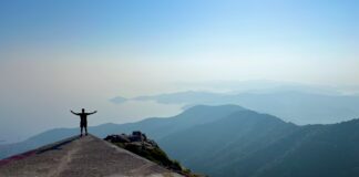 Monte Capanne: 4-Gipfel-Tour über den höchsten Berg Elbas Landeplattform auf dem Gipfel des Monte Capanne © Gipfelfieber